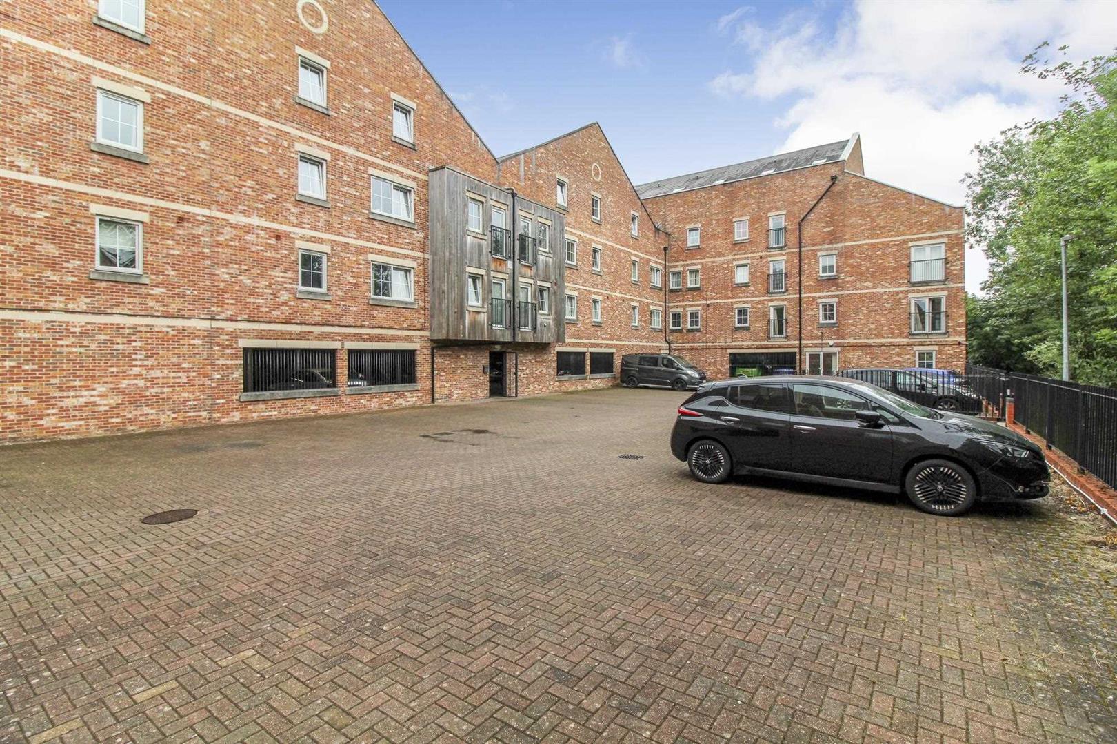 Piccadilly Heights, Wain Avenue, Chesterfield